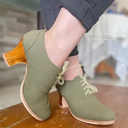Olivo, modelo artesanal de tacón de madera en piel