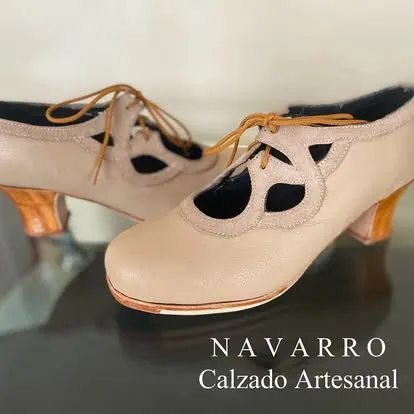 Pétalo, modelo artesanal de flamenco de baile en piel
